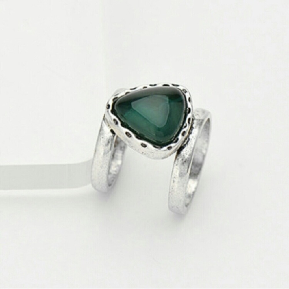 💋🎉HP🎉LAST ONE! Stone midi ring silver /emerald - Picture 7 of 8